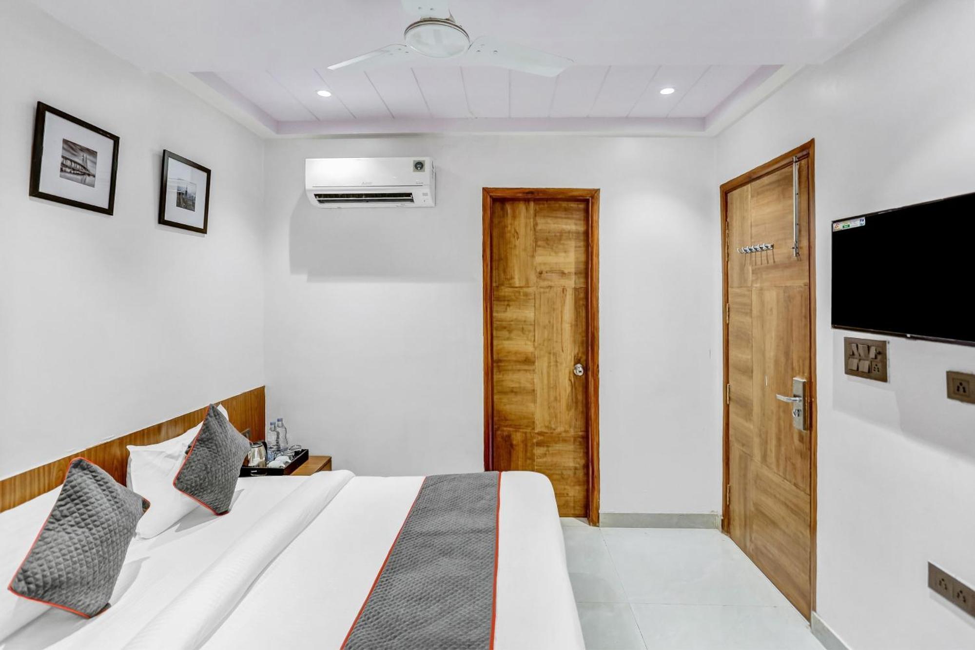 Capital O Hotel Moody Inn Delhi  Exterior photo